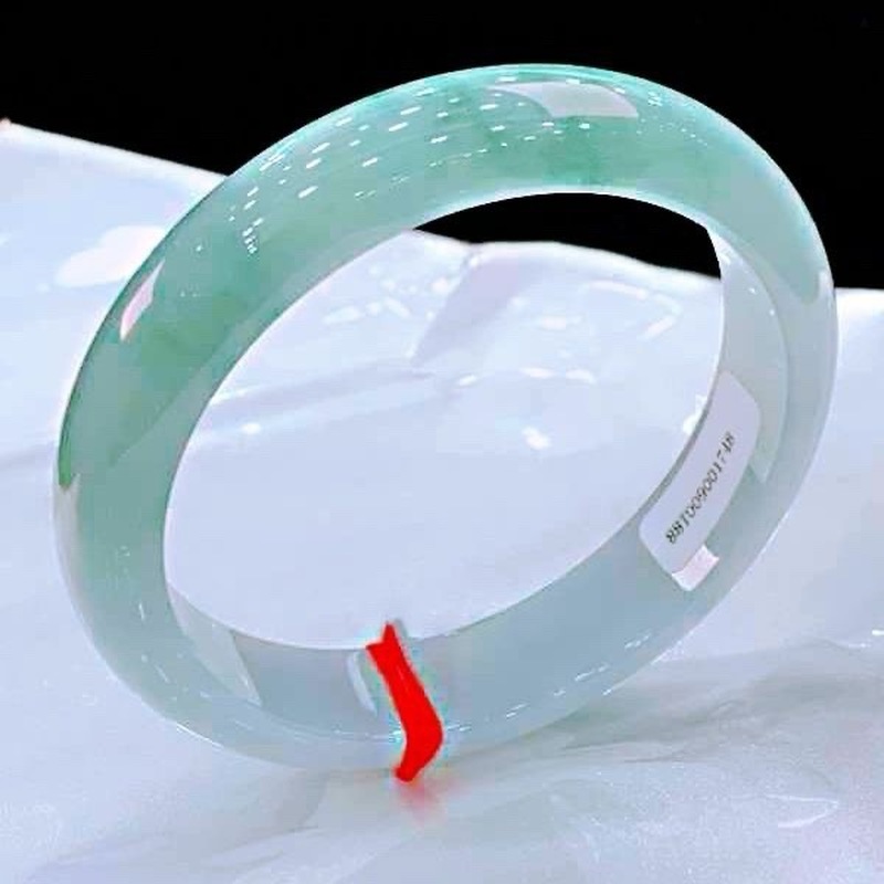 Myanmar , Natural Ice Jadeite  - Lighting ulasan dan harga